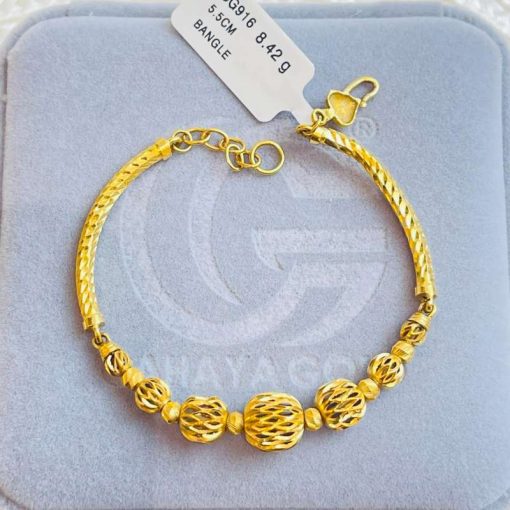 670842 CG 916 GOLD BANGLE 5.5CM